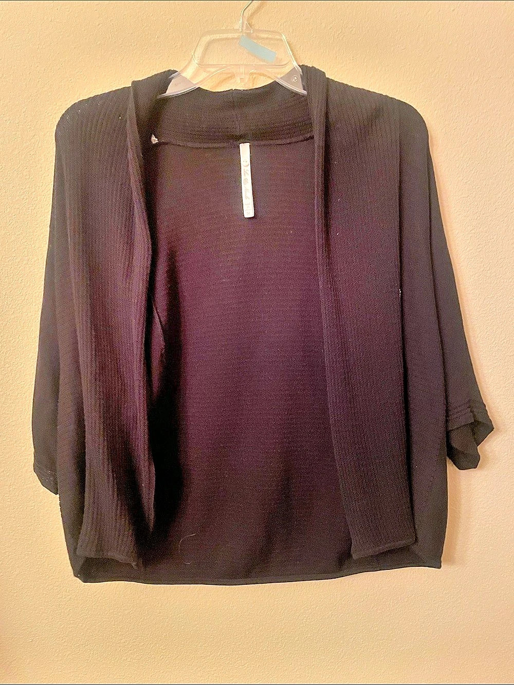 Leo&Nicole Black sweater cardigan Size M Like New